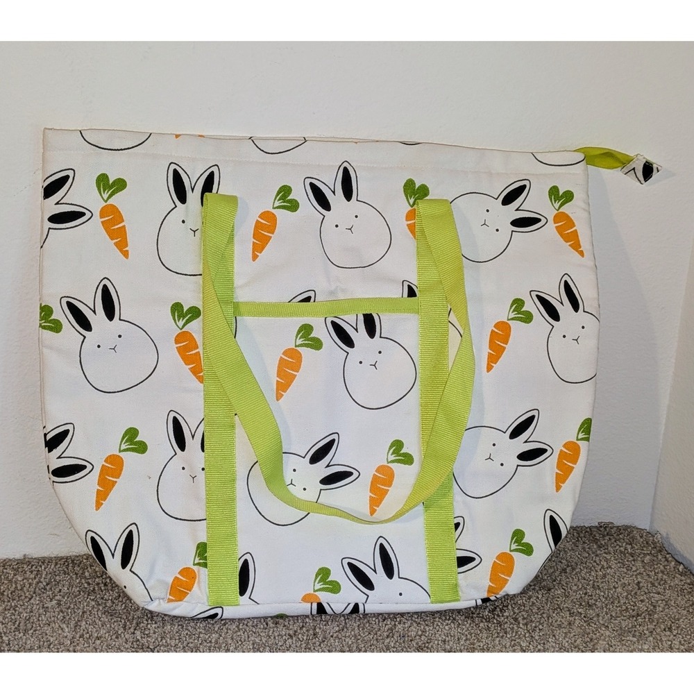Temptations by Tara Insulated Cooler Bag White Bunny Carrot Print‎ QVC NWOT